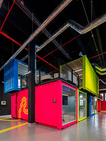 Incubadora de Alta Tecnología en Metaverso </br>High-Tech Incubator for the Metaverse
